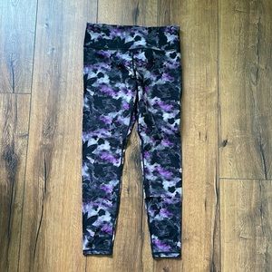 Zyia women’s size 12 leggings.